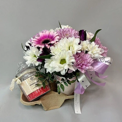 Сет "Земляника". Набор стаканчик с цветами и аромасвечой в банке 70404