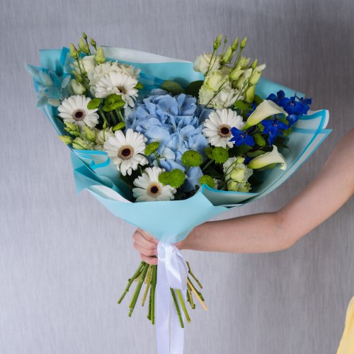 Букет с гортензией, гермини и калами "Прощальная улыбка августа" арт. 38375