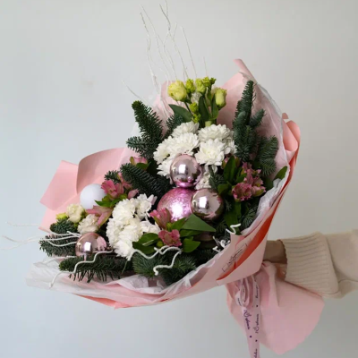 Букет из нобилиса и белых хризантем "Розовое сияние" N 91150