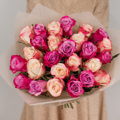 Букет из 25 роз 40 см. в упаковке 45007-ФР