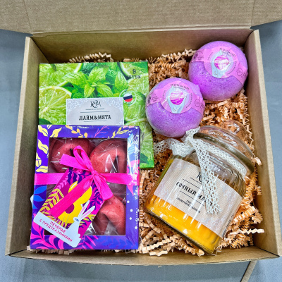 Подарочный набор "Витаминный заряд" с аромасвечами, бомбочками для ванны и печеньем с предсказаниями N 46439