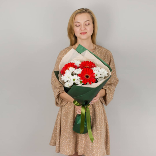 Букет из герберы и хризантемы арт. 50492